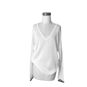 Label + thread V neck top Small oversized relaxed 42/44 chest